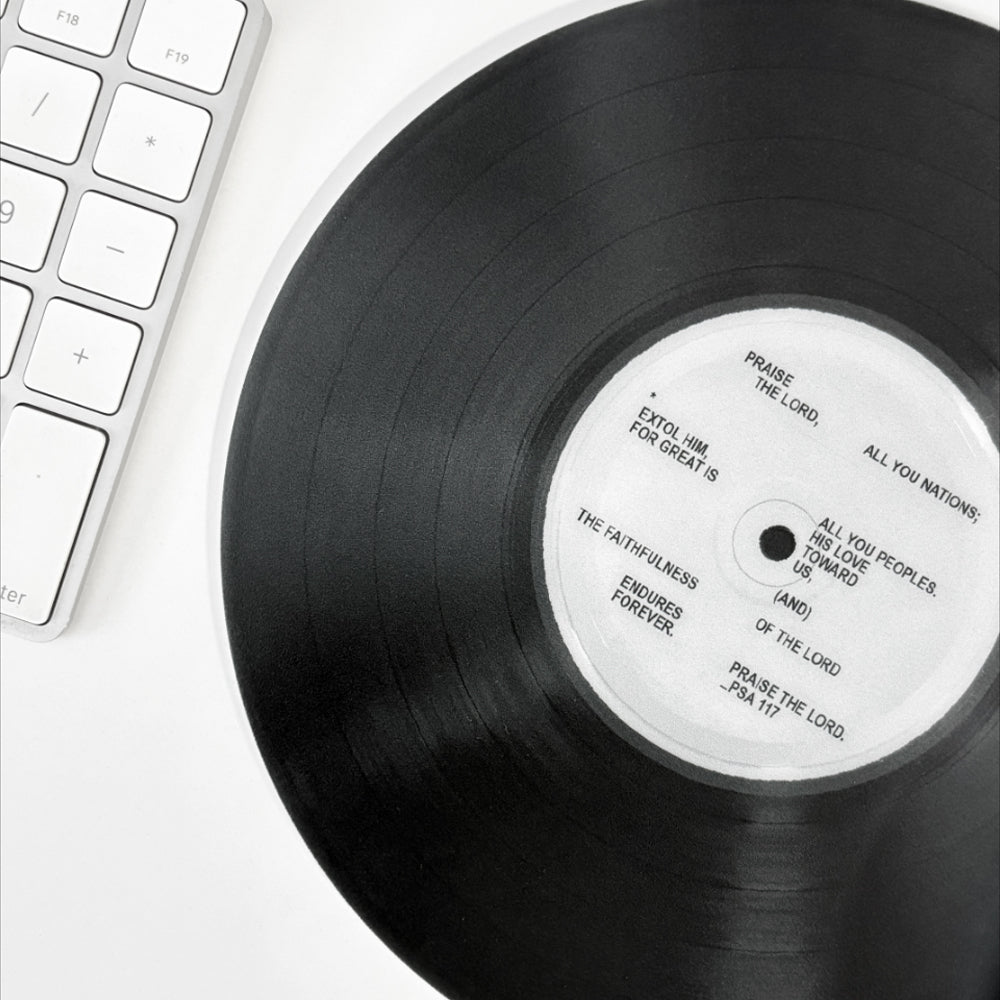 Psalm 117 Vinyl Record Mouse Pad – Christian Desk Accessory, Bible Verse Gift, Retro LP Design, Made in Korea