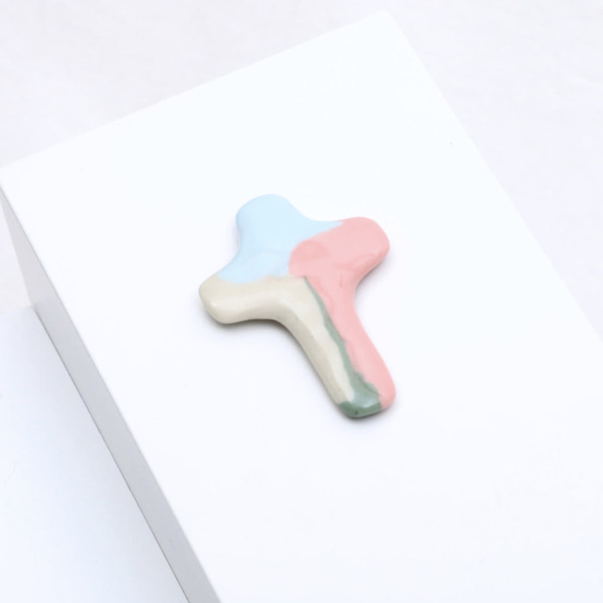 Handmade Marble Ceramic Cross Magnet – Pastel Christian Gift, Faith-Inspired Home Decor, Made in Korea