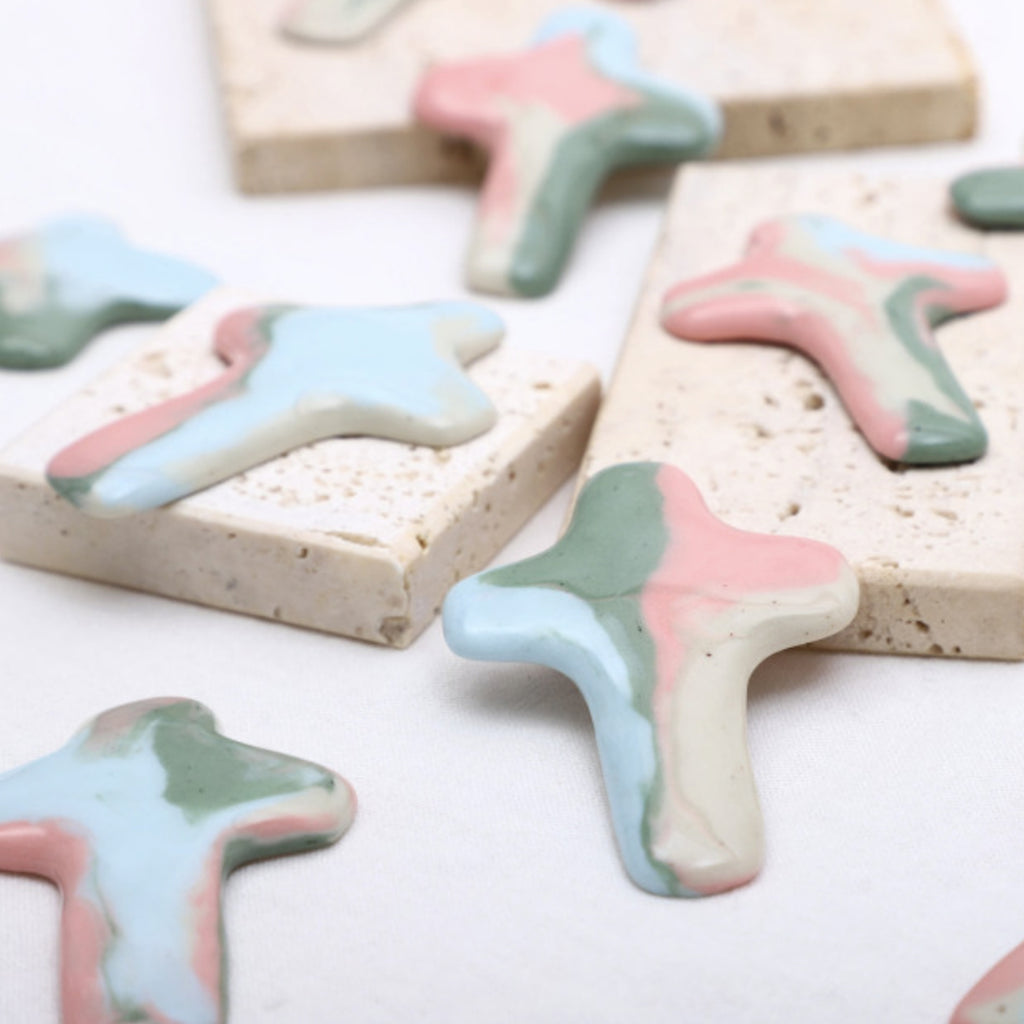 Handmade Marble Ceramic Cross Magnet – Pastel Christian Gift, Faith-Inspired Home Decor, Made in Korea